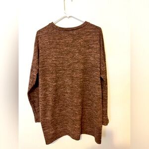 Reb in J Women’s Sweater Seize XL Color light and dark Brown